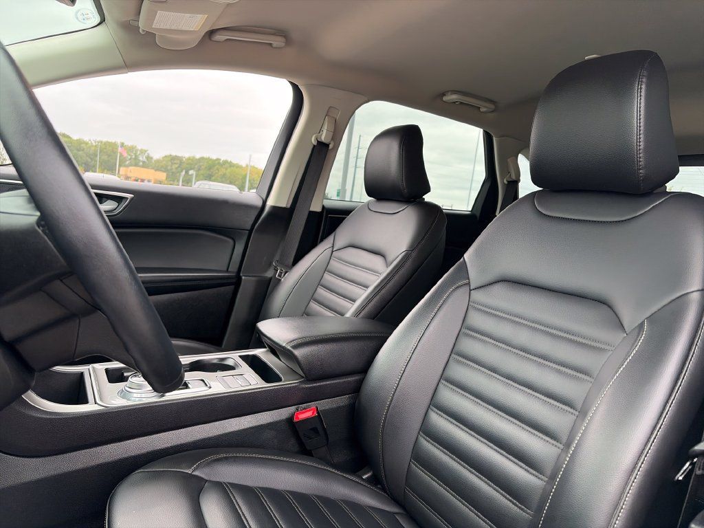 Used 2024 Ford Edge SEL w/ Convenience Package AWD/4WD image 16