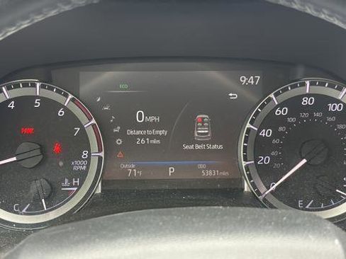 Used 2023 Toyota Highlander XLE AWD/4WD image 10