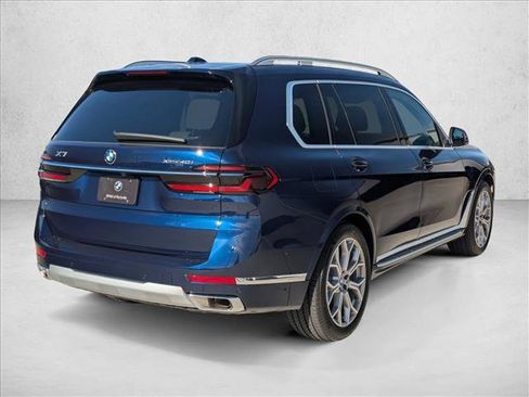 Used 2026 BMW X7 xDrive40i AWD/4WD image 2