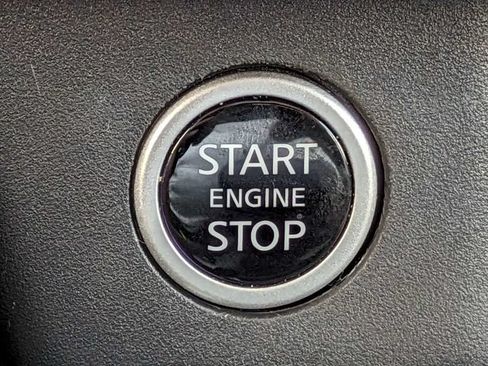 Used 2023 Nissan Rogue SV FWD image 29