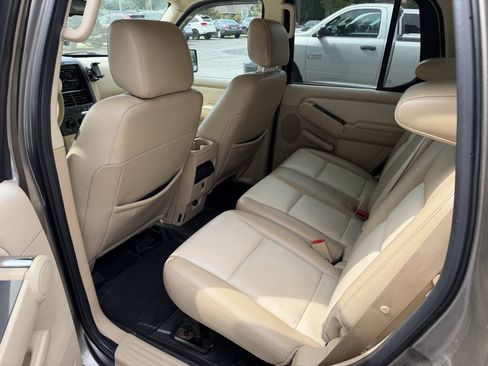 Used 2007 Ford Explorer Sport Trac Limited AWD/4WD image 10