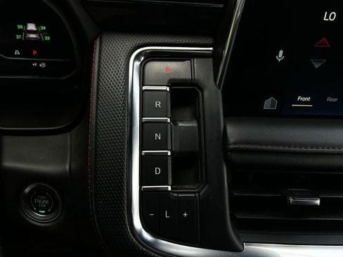 Used 2023 Chevrolet Suburban RST w/ Luxury Package image 22