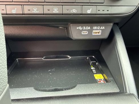 New 2026 Subaru Outback Limited AWD/4WD image 32