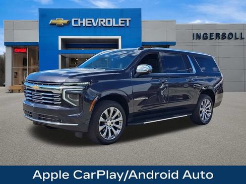 Used 2025 Chevrolet Suburban Premier AWD/4WD image 34