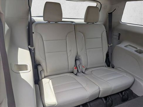 Used 2017 GMC Acadia Denali w/ Technology Package AWD/4WD image 21