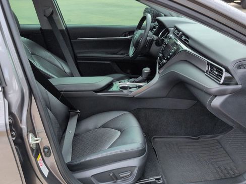 Used 2019 Toyota Camry XSE FWD image 26