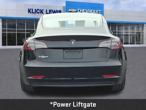 Used 2022 Tesla Model 3 Base 4D Sedan image 7