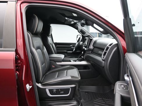 Used 2022 RAM 1500 Laramie w/ Sport Appearance Package AWD/4WD image 13