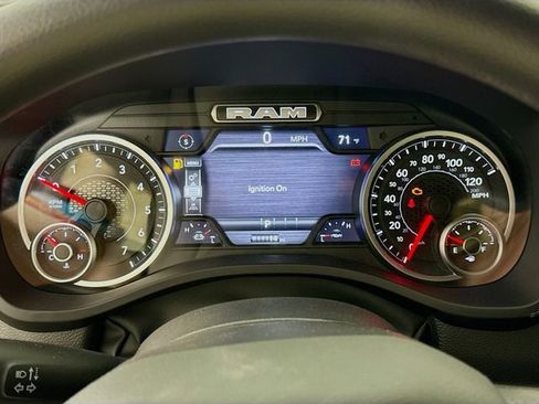 New 2026 RAM 1500 Express AWD/4WD image 12