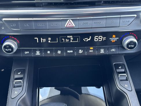 Used 2022 Kia Telluride SX w/ SX Prestige Package AWD/4WD image 19
