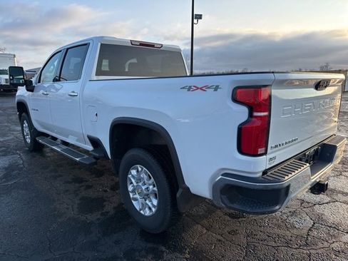 Used 2025 Chevrolet Silverado 2500 LTZ w/ LTZ Convenience Package image 6