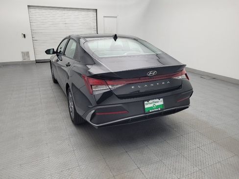 Used 2024 Hyundai Elantra SEL FWD image 6