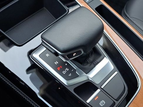 Used 2021 Audi Q5 Premium Plus w/ Premium Plus Package image 26