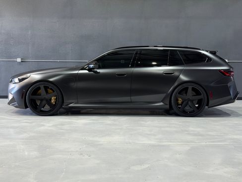 Used 2025 BMW M5 Touring image 4