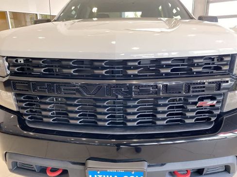 Used 2019 Chevrolet Silverado 1500 Custom Trail Boss w/ Custom Convenience Package AWD/4WD image 18