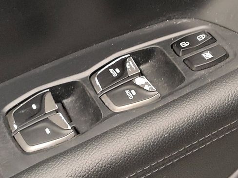 Used 2017 Hyundai Santa Fe Sport AWD/4WD image 27