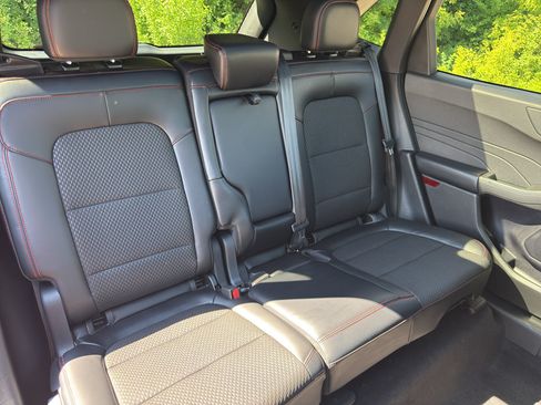 Used 2024 Ford Escape ST-Line w/ Tech Pack #1 AWD/4WD image 51