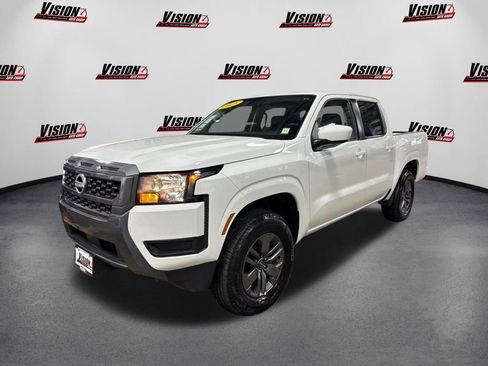 Used 2025 Nissan Frontier SV image 1
