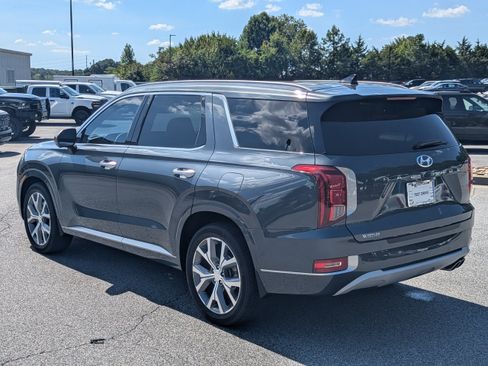Used 2022 Hyundai Palisade Limited FWD image 6