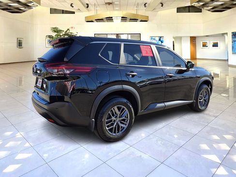 Certified 2021 Nissan Rogue S image 7