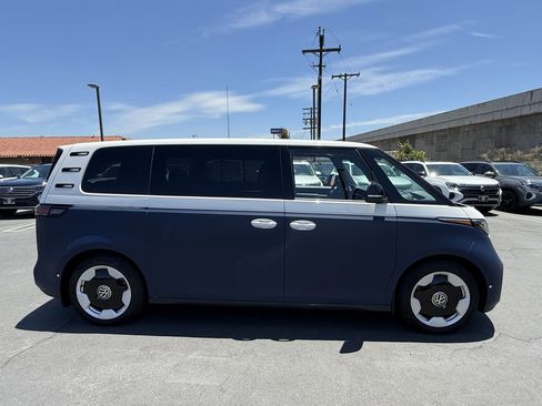 New 2025 Volkswagen ID. Buzz Pro S image 13