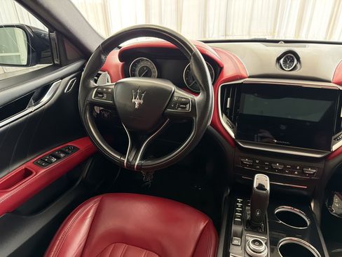 Used 2022 Maserati Ghibli Modena RWD image 18