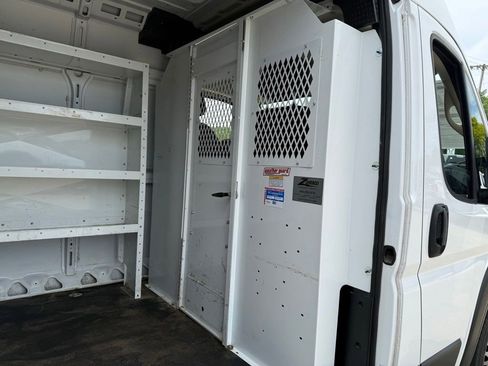 Used 2024 RAM ProMaster 2500 w/ Safety Group FWD image 17