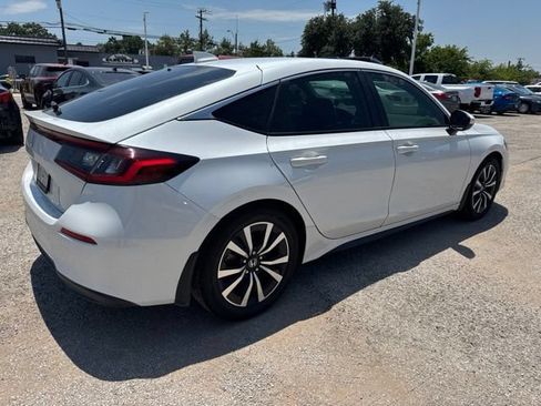 Used 2022 Honda Civic EX-L image 3