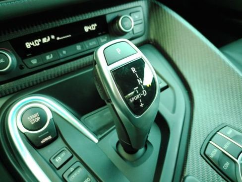 Used 2019 BMW i8 Roadster image 46