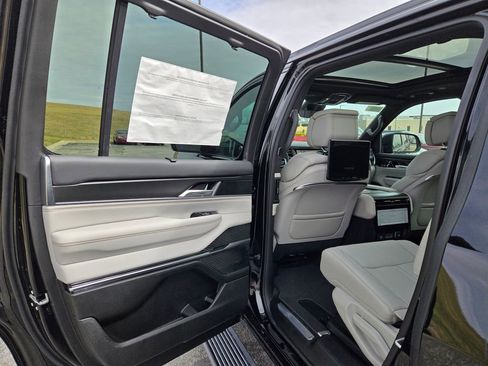 New 2026 Jeep Grand Wagoneer Summit w/ Rear Seat Video Group I AWD/4WD image 26