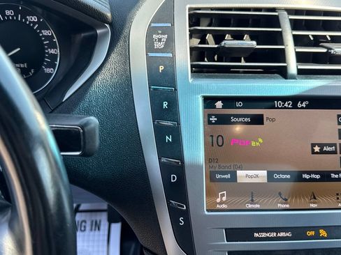 Used 2019 Lincoln MKZ Reserve FWD image 41