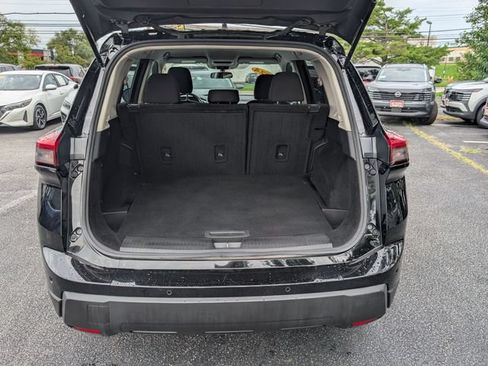 Used 2024 Nissan Rogue S FWD image 12