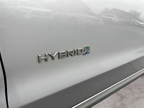 Used 2019 Ford Fusion Titanium image 23