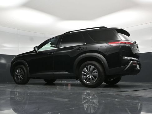 Used 2025 Nissan Pathfinder SV FWD image 59