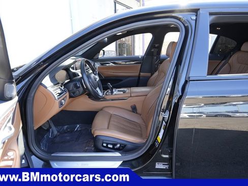 Used 2020 BMW 750i xDrive w/ Cold Weather Package AWD/4WD image 22