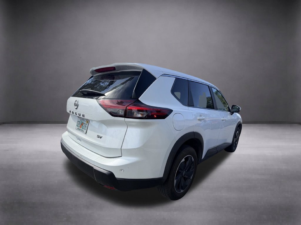 Used 2024 Nissan Rogue SV FWD image 15