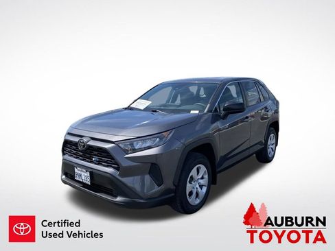 Used 2022 Toyota RAV4 LE AWD/4WD image 4