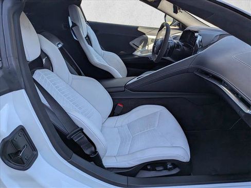 Used 2024 Chevrolet Corvette Stingray Preferred Cpe w/ Z51 Performance Package image 18