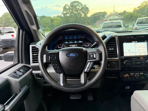 Used 2017 Ford F250 XLT w/ XLT Value Package AWD/4WD image 24