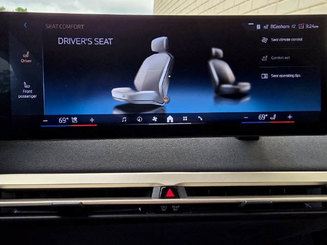 Used 2024 BMW iX xDrive50 w/ Sport Package AWD/4WD image 65