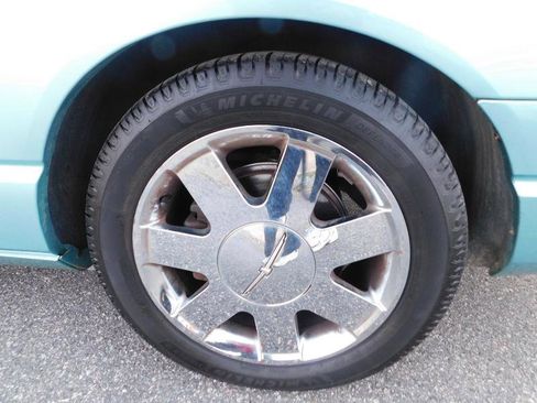 Used 2002 Ford Thunderbird Deluxe image 27