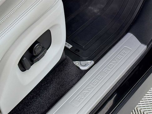 Used 2016 Land Rover Range Rover AWD/4WD image 33