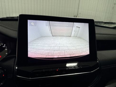 Used 2025 Jeep Compass Latitude w/ Altitude Special Edition image 15