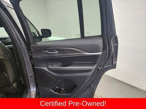 Certified 2025 Jeep Grand Cherokee Limited AWD/4WD image 30