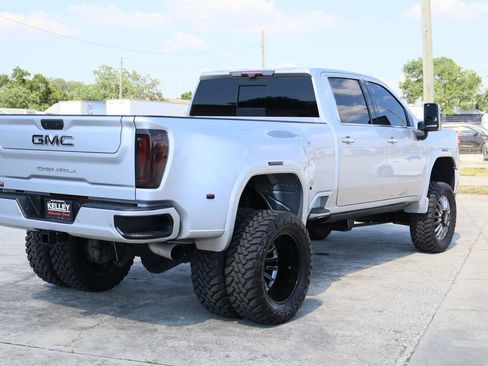 Used 2020 GMC Sierra 3500 Denali w/ Denali Ultimate Package AWD/4WD image 9
