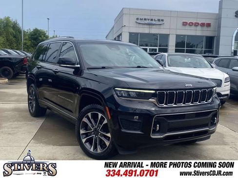 Used 2021 Jeep Grand Cherokee L Overland w/ Luxury Tech Group IV AWD/4WD image 36