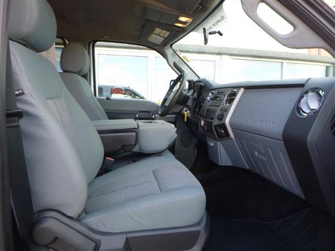Used 2016 Ford F450 XLT w/ XLT Value Package AWD/4WD image 9