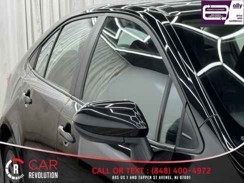 Used 2022 Toyota Corolla LE image 49