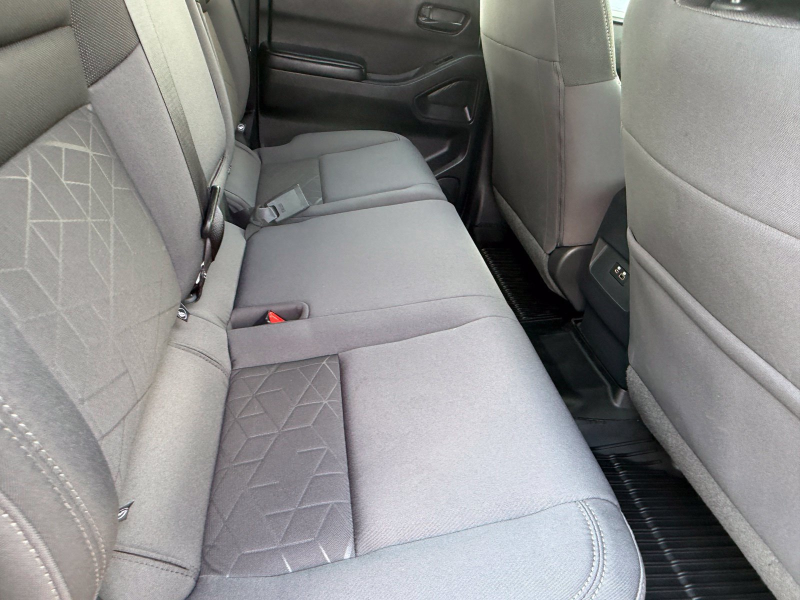Used 2026 Nissan Frontier SV w/ Tow Package RWD image 19
