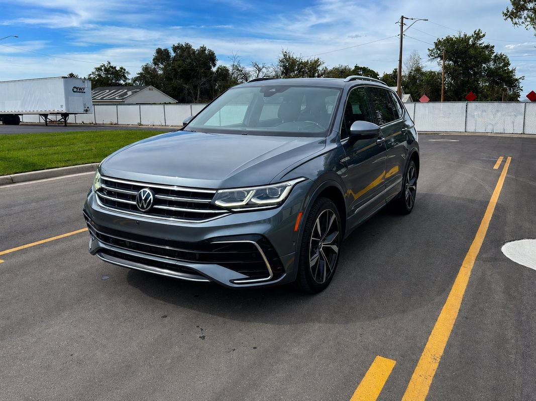 Used 2022 Volkswagen Tiguan SEL R-Line AWD/4WD image 1
